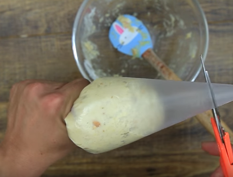 Tự làm gà lắc phô mai giòn rụm, thơm ngon chẳng kém ngoài hàng