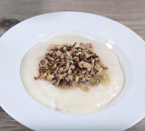 Tự làm hến xúc bánh đa dân giã, đậm đà hương vị miền Trung