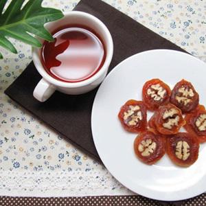 Cách làm hồng khô cuộn hạnh nhân kiểu Hàn Quốc