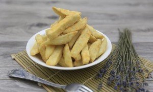 Tự làm kem que vị kiwi chuối chỉ bằng 3 bước đơn giản