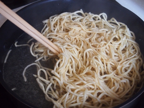 Tự làm mochi trà xanh nhân kem chuẩn vị Nhật Bản tại nhà