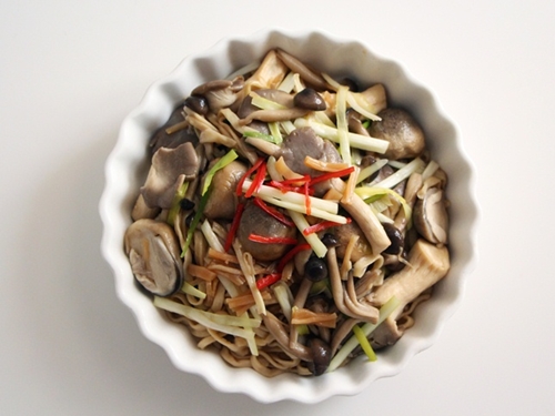 Tự làm mochi trà xanh nhân kem chuẩn vị Nhật Bản tại nhà