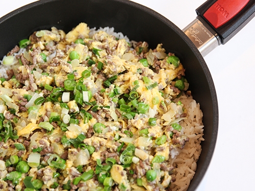 Tự làm mousse cầu vồng rực rỡ, nhìn thôi cũng ứa nước miếng