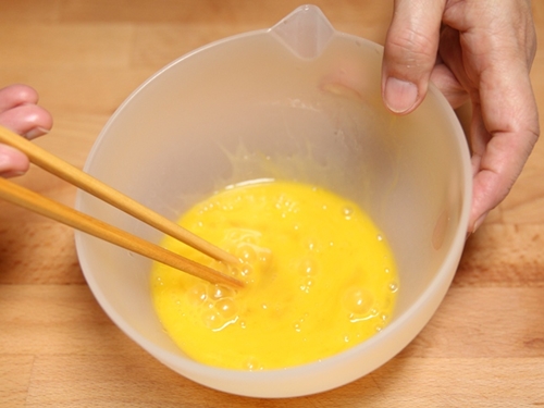 Tự làm mousse cầu vồng rực rỡ, nhìn thôi cũng ứa nước miếng