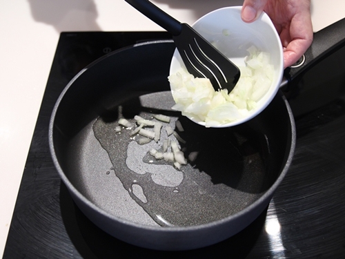 Tự làm mousse cầu vồng rực rỡ, nhìn thôi cũng ứa nước miếng