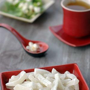 Tự làm mứt bí đao thơm ngon