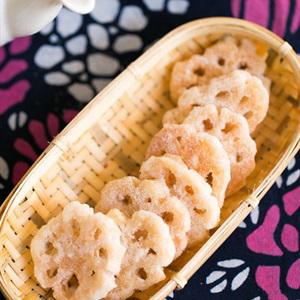 Cách làm mứt củ sen thơm ngon tại nhà