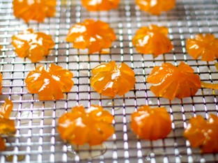 Tự làm mứt quất giòn ngọt