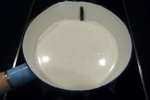 Tự làm Parfait vị dâu tây tại nhà ngon như ngoài tiệm