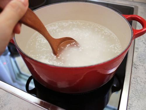 Tự làm socola viên quả phỉ ngon ngất ngây