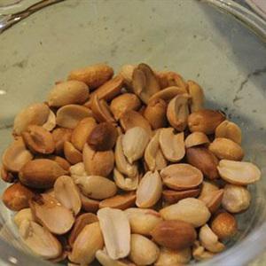 Cách làm trứng vịt lộn xào me