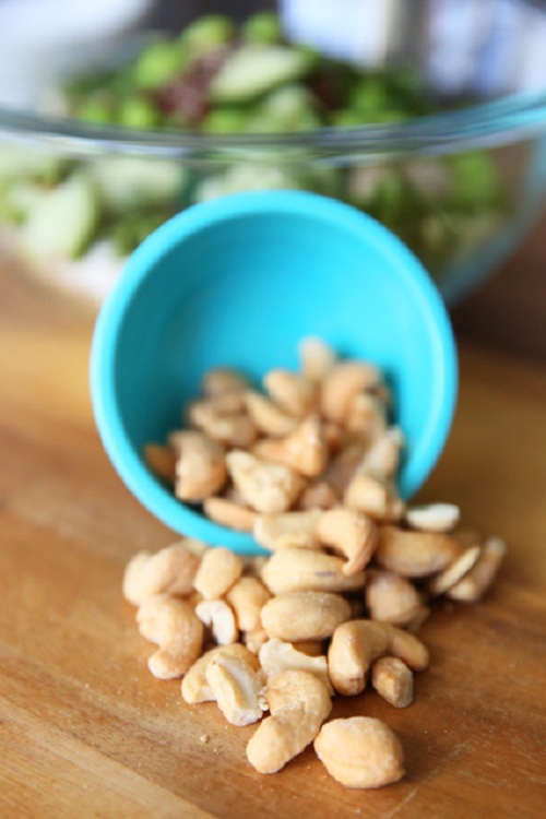 Tự làm xúc xích tẩm bột ngô chiên giòn rụm