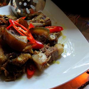 Cách làm lẩu đuôi bò