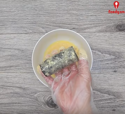 Tự pha chế một ly mocktail nho đá bào lung linh