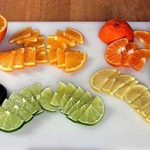 Tự pha cocktail trái cây thơm ngon