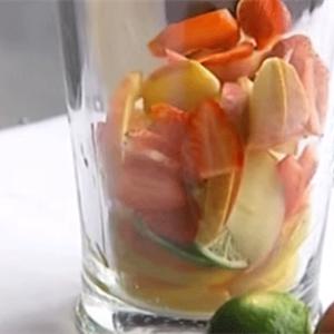 Tự pha cocktail trái cây thơm ngon
