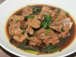 Tương đậu đen kho sườn