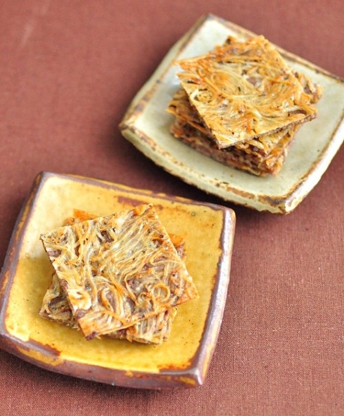 Tuyệt chiêu làm cupcake kem bơ vị caramel độc đáo, thử là mê liền