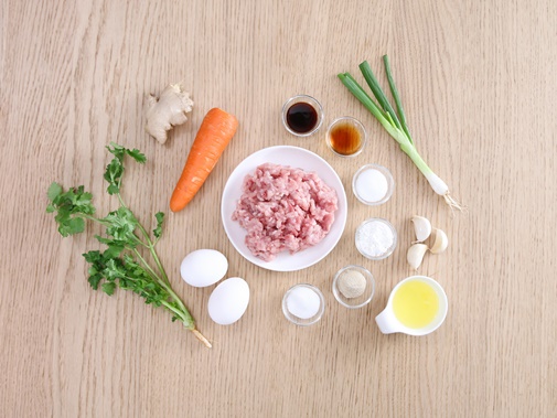 Tuyệt chiêu làm xúc xích lốc xoáy chiên xù "ngon không chỗ nào chê"