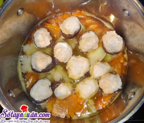 Tuyệt chiêu nấu canh mọc nấm hương thơm ngon cho Tết ấm áp