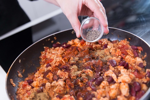 Tuyệt chiêu nấu thịt kho củ cải đậu phụ đơn giản mà hấp dẫn vô cùng