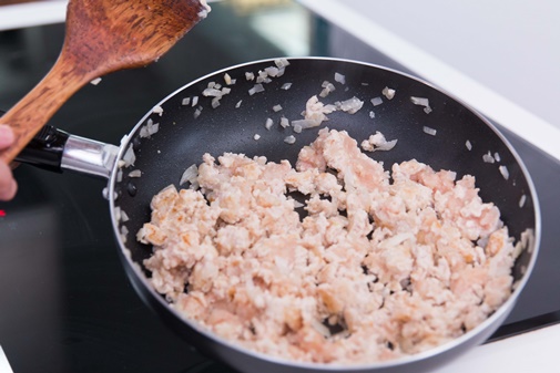 Tuyệt chiêu nấu thịt kho củ cải đậu phụ đơn giản mà hấp dẫn vô cùng