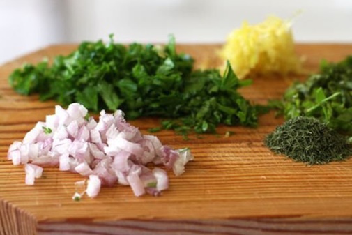 Ứa nước miếng với món cánh gà sốt BBQ mềm ngon, đậm đà, cả nhà cùng thích