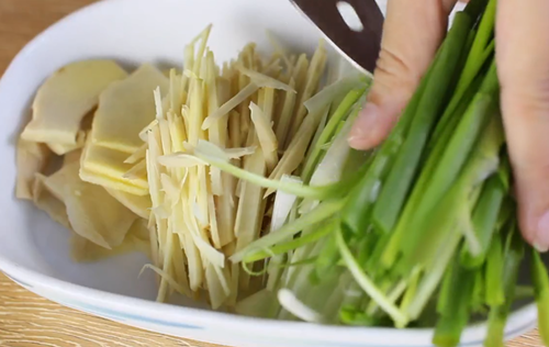 Ứa nước miếng với món thịt ba chỉ rim mặn đậm đà ngon cơm