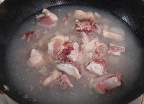 "Ứa nước miếng" với mực chiên nhồi thịt vàng ươm, thơm ngon hết cỡ