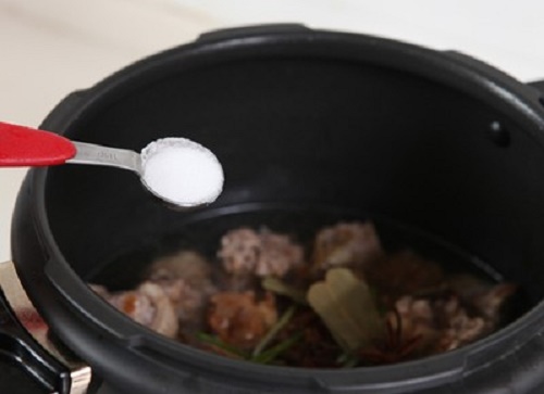 "Ứa nước miếng" với mực chiên nhồi thịt vàng ươm, thơm ngon hết cỡ