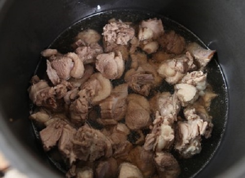 "Ứa nước miếng" với mực chiên nhồi thịt vàng ươm, thơm ngon hết cỡ