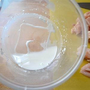 Cách làm ức gà xào rau củ