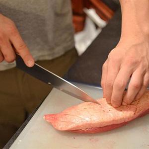 Cách làm ức vịt sốt rượu vang