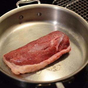 Cách làm ức vịt sốt rượu vang