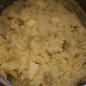 Cách làm ức vịt sốt rượu vang