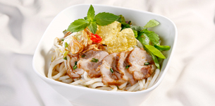 Udon thịt xíu