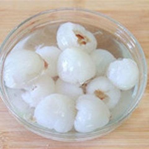 Cách làm vải xào tôm tươi