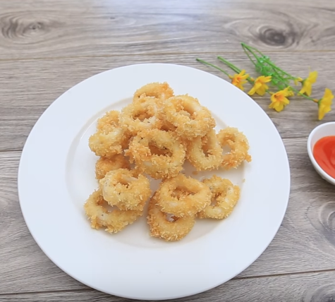 Vàng giòn béo ngậy xúc xích chiên bột ngô