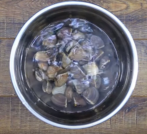 Vào bếp làm thịt ba chỉ ram đường thơm ngon, đậm đà đưa cơm