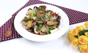 Vào bếp làm thịt ba chỉ ram đường thơm ngon, đậm đà đưa cơm