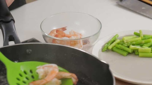 Vào bếp với món cá hồi nướng chanh ngon khó cưỡng