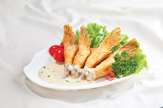 Vây cá hồi xốt kem Mayo