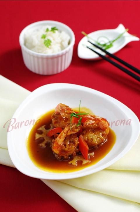 Viên hải sản bọc phô-mai sốt chua ngọt