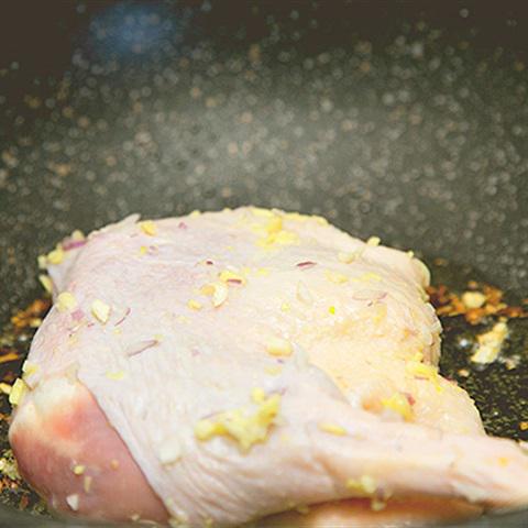 Cách làm vịt chiên sốt