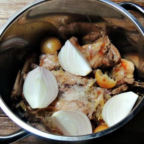 Cách làm vịt hầm chanh muối