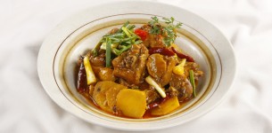 Vịt kho riềng ớt khô