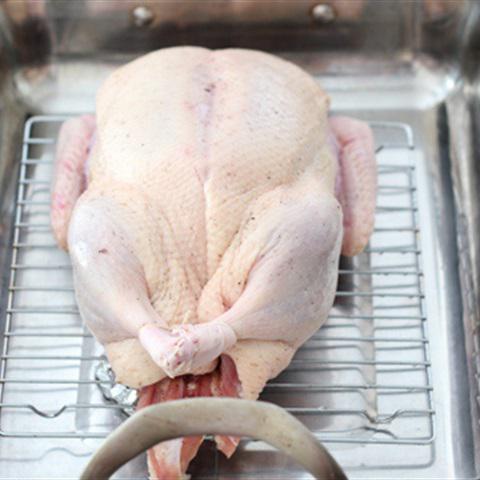 Cách làm vịt nướng nhồi táo