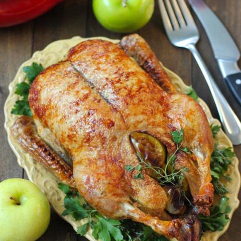 Cách làm vịt nướng nhồi táo