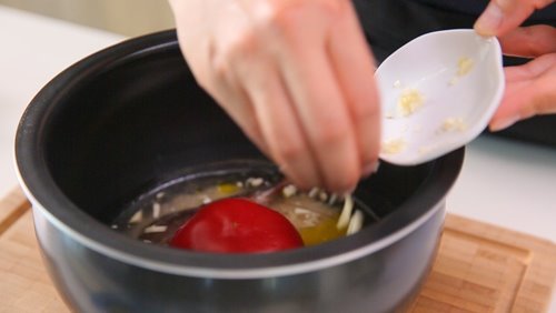 Vịt om hành tây đơn giản, dễ làm, thơm ngon vô cùng