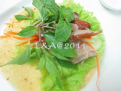 Vịt quay Bắc Kinh và lá ngô